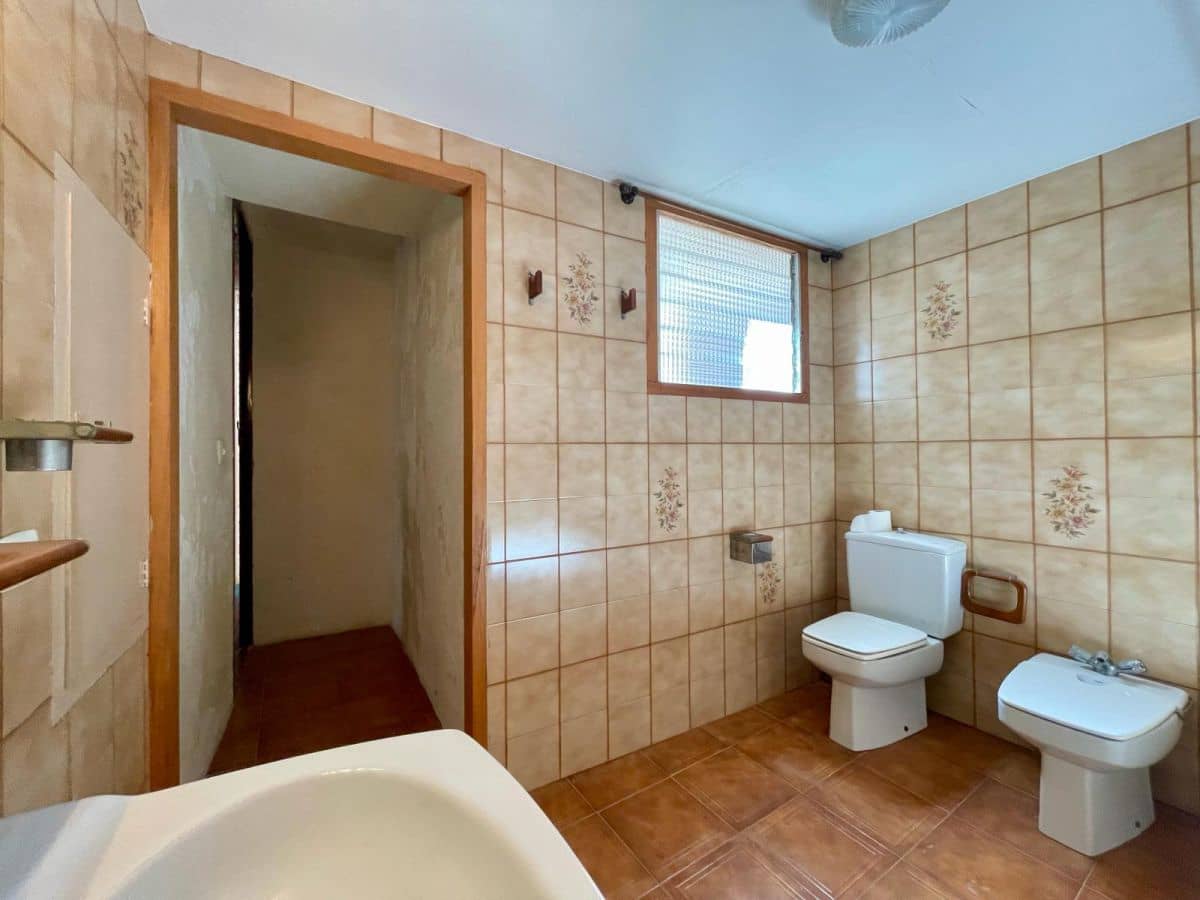 5 soverom Hus til salgs i Nules med garasje - € 220 000 (Ref: 9012937)