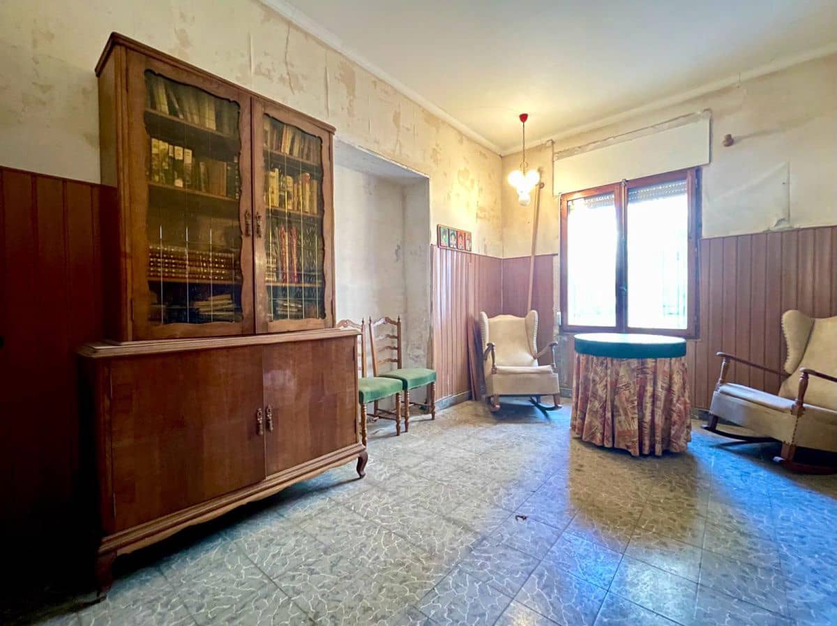 5 soverom Hus til salgs i Nules med garasje - € 220 000 (Ref: 9012937)