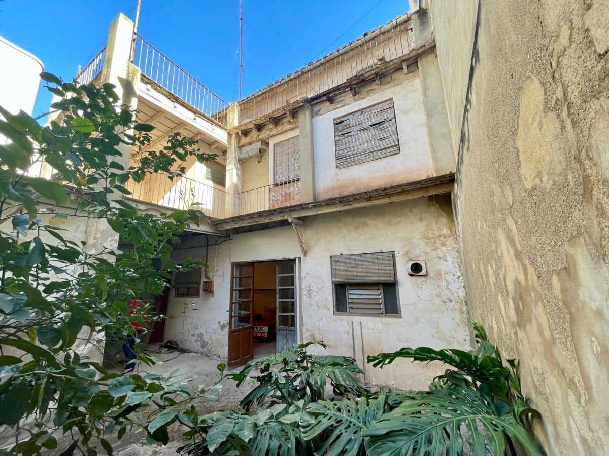 5 soverom Hus til salgs i Nules med garasje - € 220 000 (Ref: 9012937)