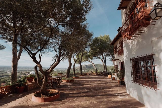 Casa de 6 habitaciones en Benicàssim en venta - 950.000 € (Ref: 9012938)