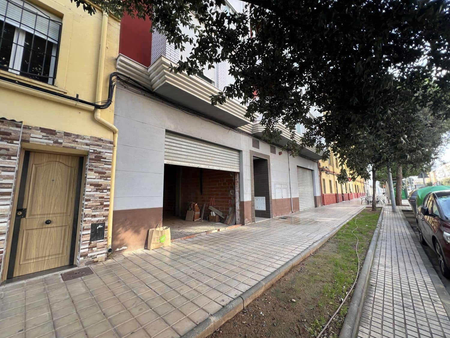 Erhverv til salg i Castello de la Plana - € 113.000 (Ref: 9041631)