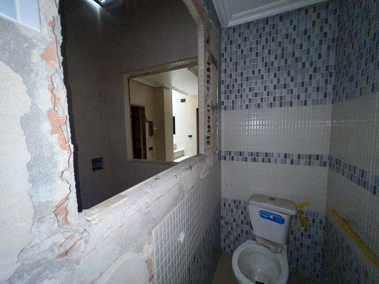 7 bedroom Terraced Villa for sale in Castello de la Plana - € 100,000 (Ref: 9041646)