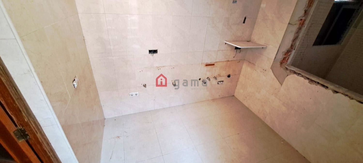 7 bedroom Terraced Villa for sale in Castello de la Plana - € 90,000 (Ref: 9041646)