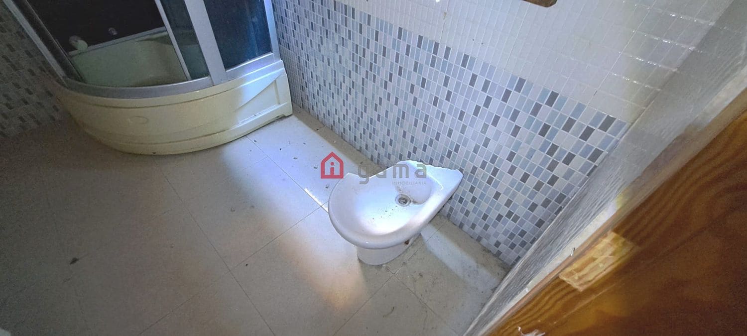 7 bedroom Terraced Villa for sale in Castello de la Plana - € 90,000 (Ref: 9041646)
