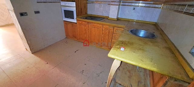 7 sypialnia Dom szeregowy na sprzedaż w Castelló de la Plana - 90 000 € (Ref: 9041646)