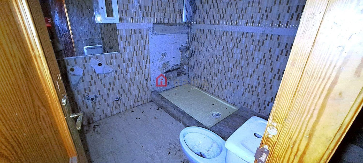 7 bedroom Terraced Villa for sale in Castello de la Plana - € 90,000 (Ref: 9041646)