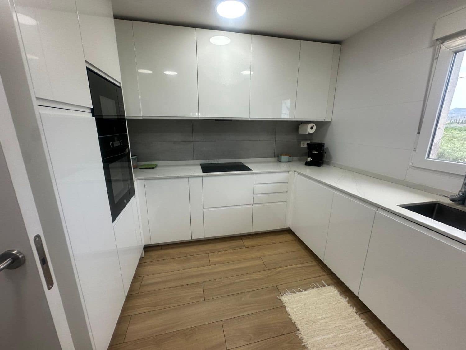 5 soveværelse Semi-Rækkehus til salg i Castello de la Plana med garage - € 299.900 (Ref: 9075343)