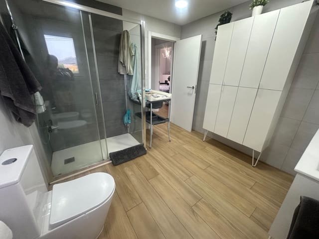 5 soverom Kjedet enebolig til salgs i Oeste, Castelló de la Plana med garasje - € 299 900 (Ref: 9075343)