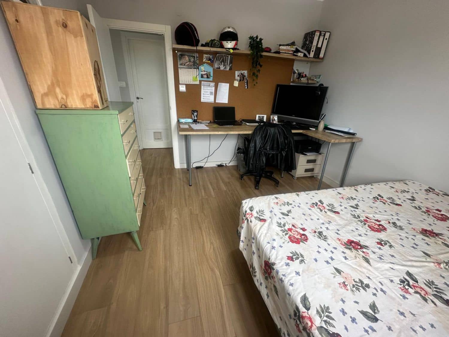 5 soveværelse Semi-Rækkehus til salg i Castello de la Plana med garage - € 299.900 (Ref: 9075343)