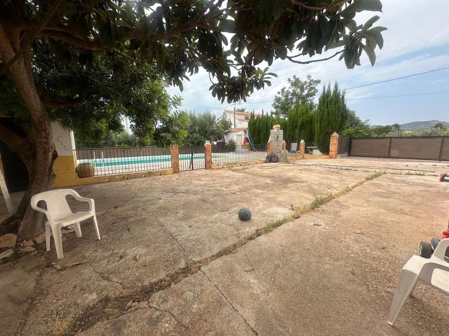 5 soveværelse Semi-Rækkehus til salg i Castello de la Plana med garage - € 299.900 (Ref: 9075343)