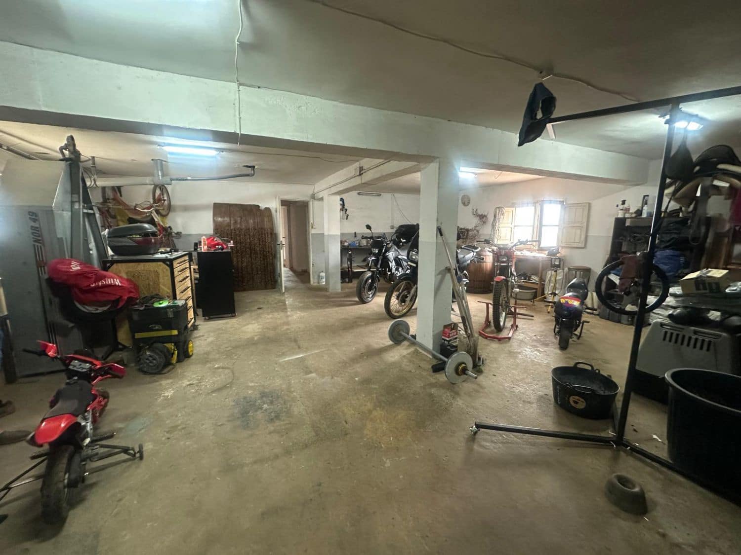 5 soveværelse Semi-Rækkehus til salg i Castello de la Plana med garage - € 299.900 (Ref: 9075343)