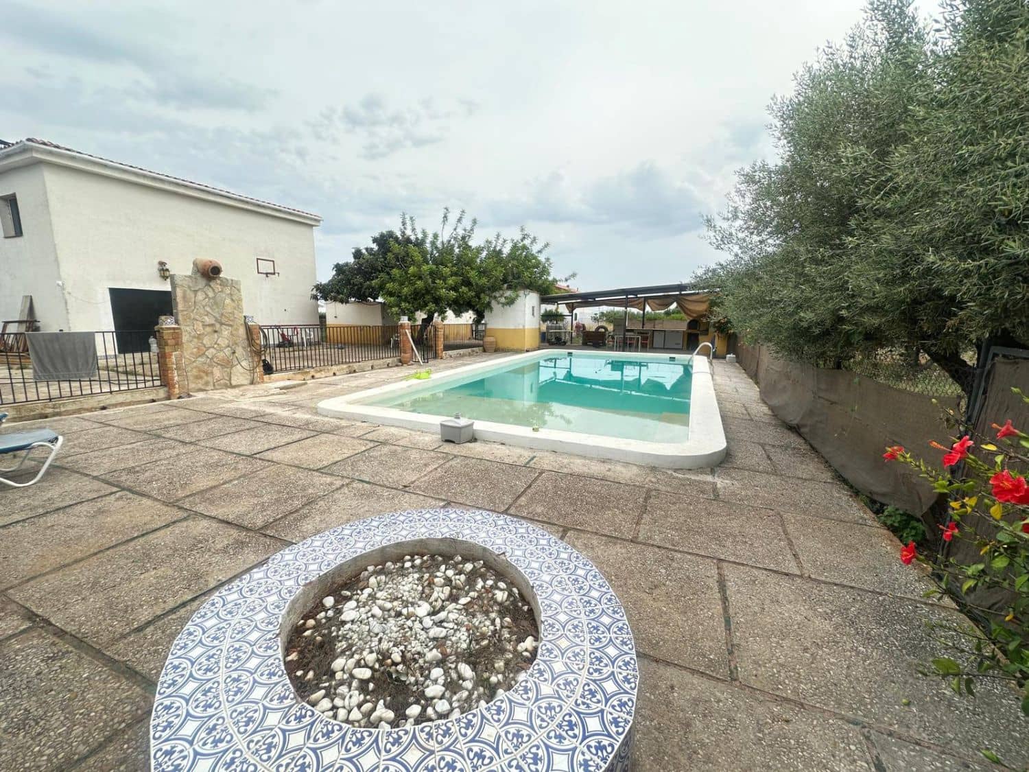 5 soveværelse Semi-Rækkehus til salg i Castello de la Plana med garage - € 299.900 (Ref: 9075343)