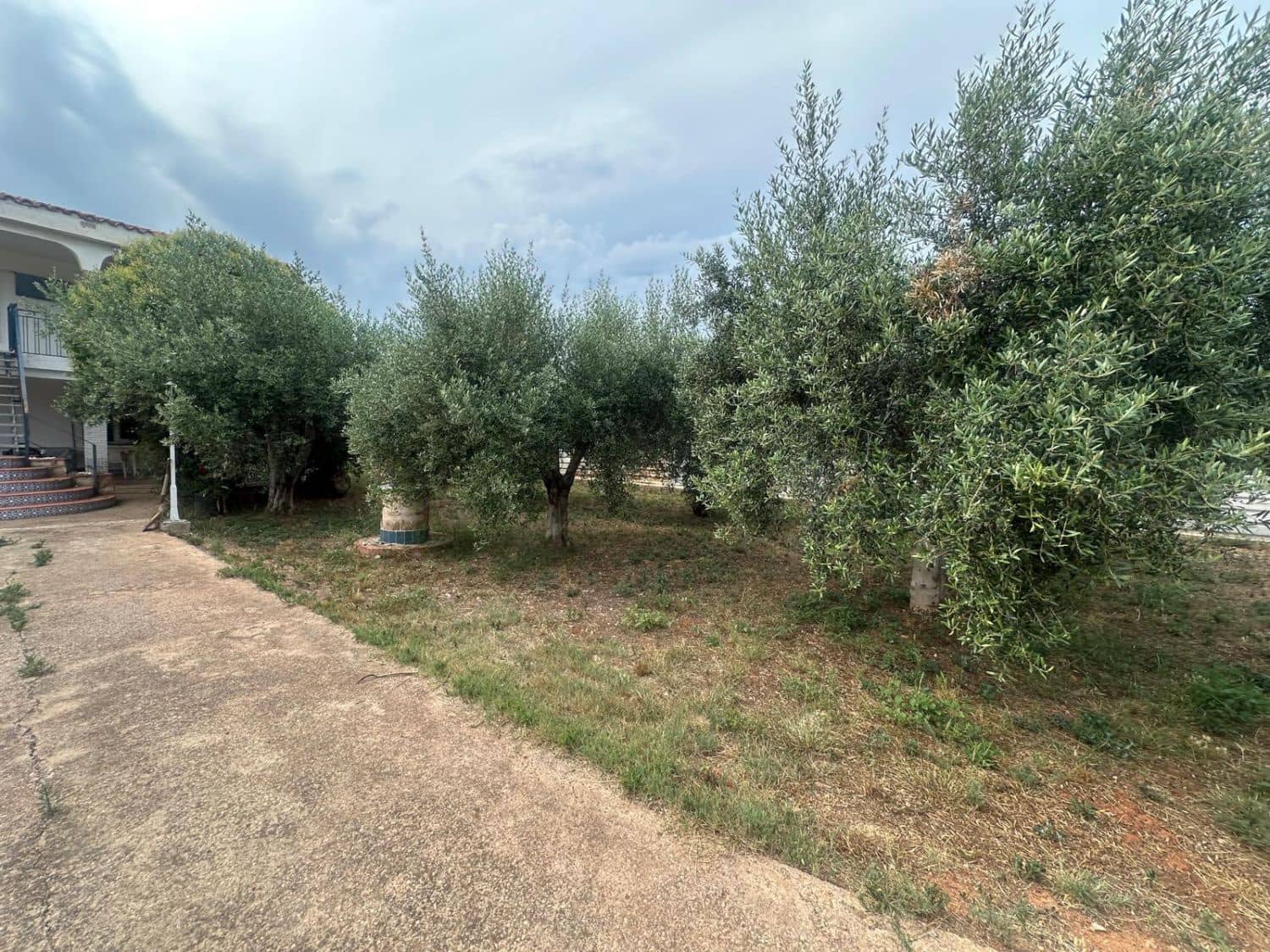 5 soveværelse Semi-Rækkehus til salg i Castello de la Plana med garage - € 299.900 (Ref: 9075343)