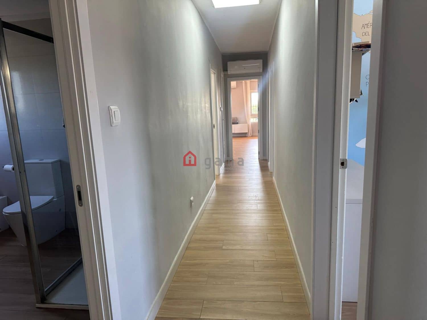 5 soveværelse Semi-Rækkehus til salg i Castello de la Plana med garage - € 299.900 (Ref: 9075343)