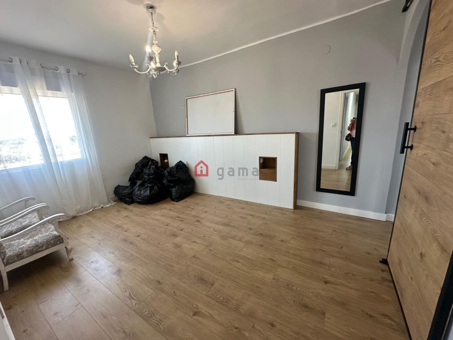 5 soveværelse Semi-Rækkehus til salg i Castello de la Plana med garage - € 299.900 (Ref: 9075343)