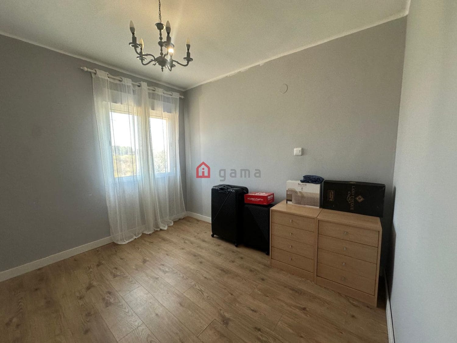 5 soveværelse Semi-Rækkehus til salg i Castello de la Plana med garage - € 299.900 (Ref: 9075343)