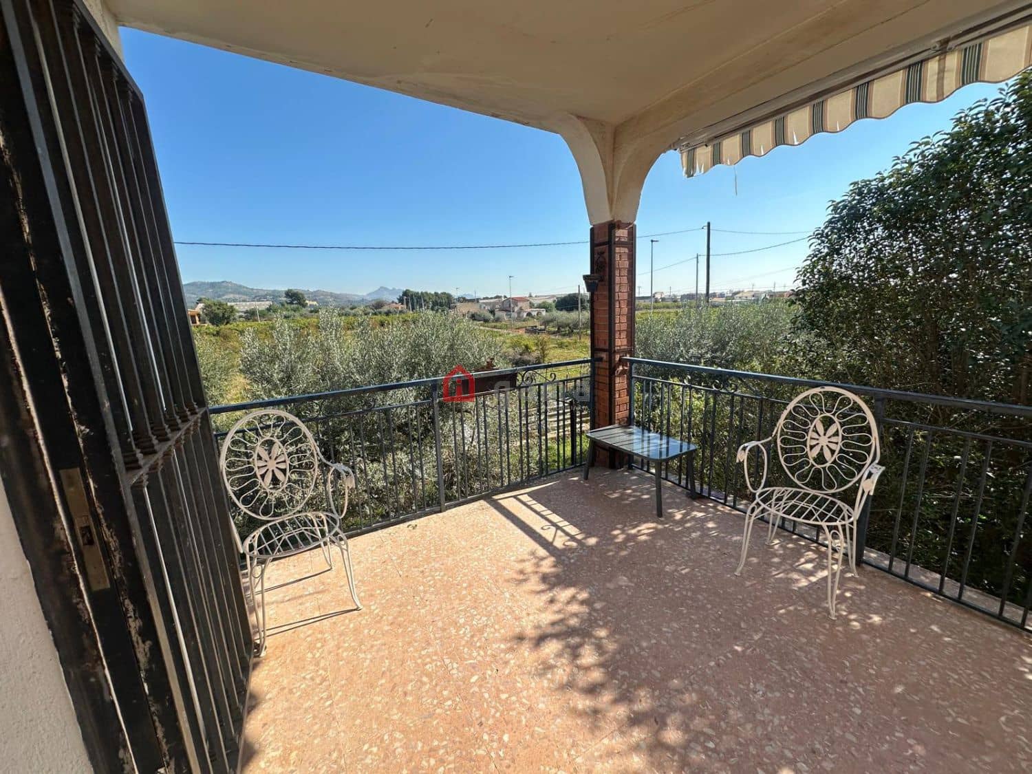 5 soveværelse Semi-Rækkehus til salg i Castello de la Plana med garage - € 299.900 (Ref: 9075343)