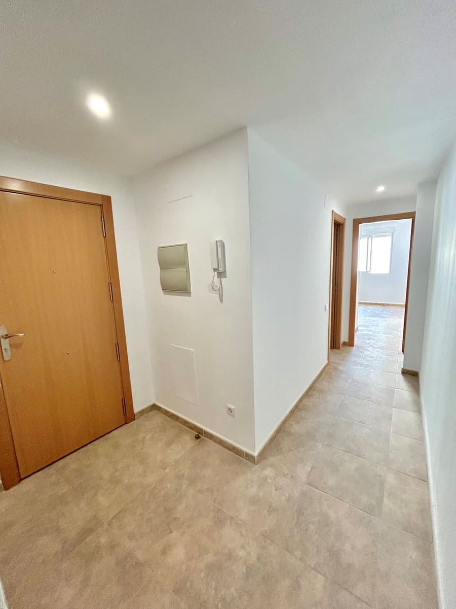 2 slaapkamer Flat te huur in Castello de la Plana met garage - € 780 (Ref: 9075344)