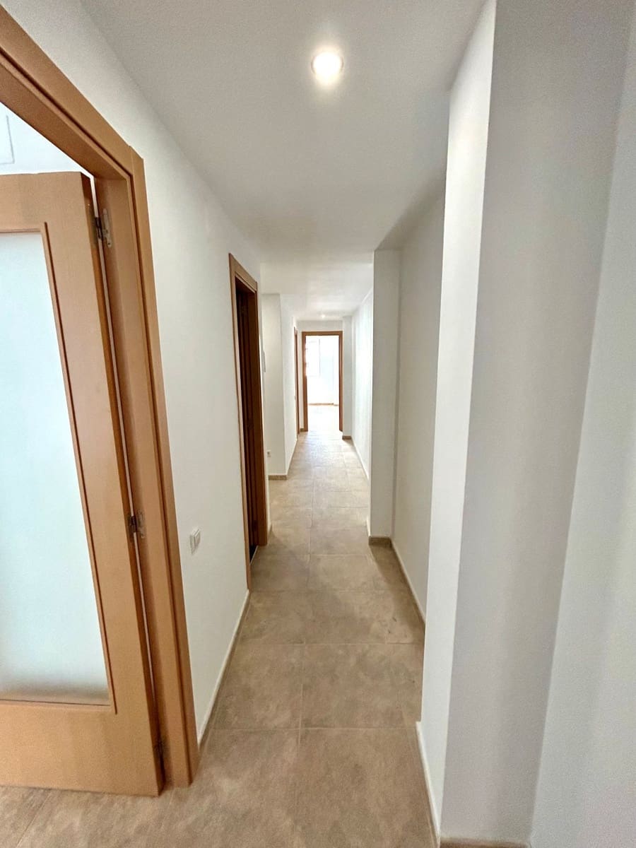 2 slaapkamer Flat te huur in Castello de la Plana met garage - € 780 (Ref: 9075344)