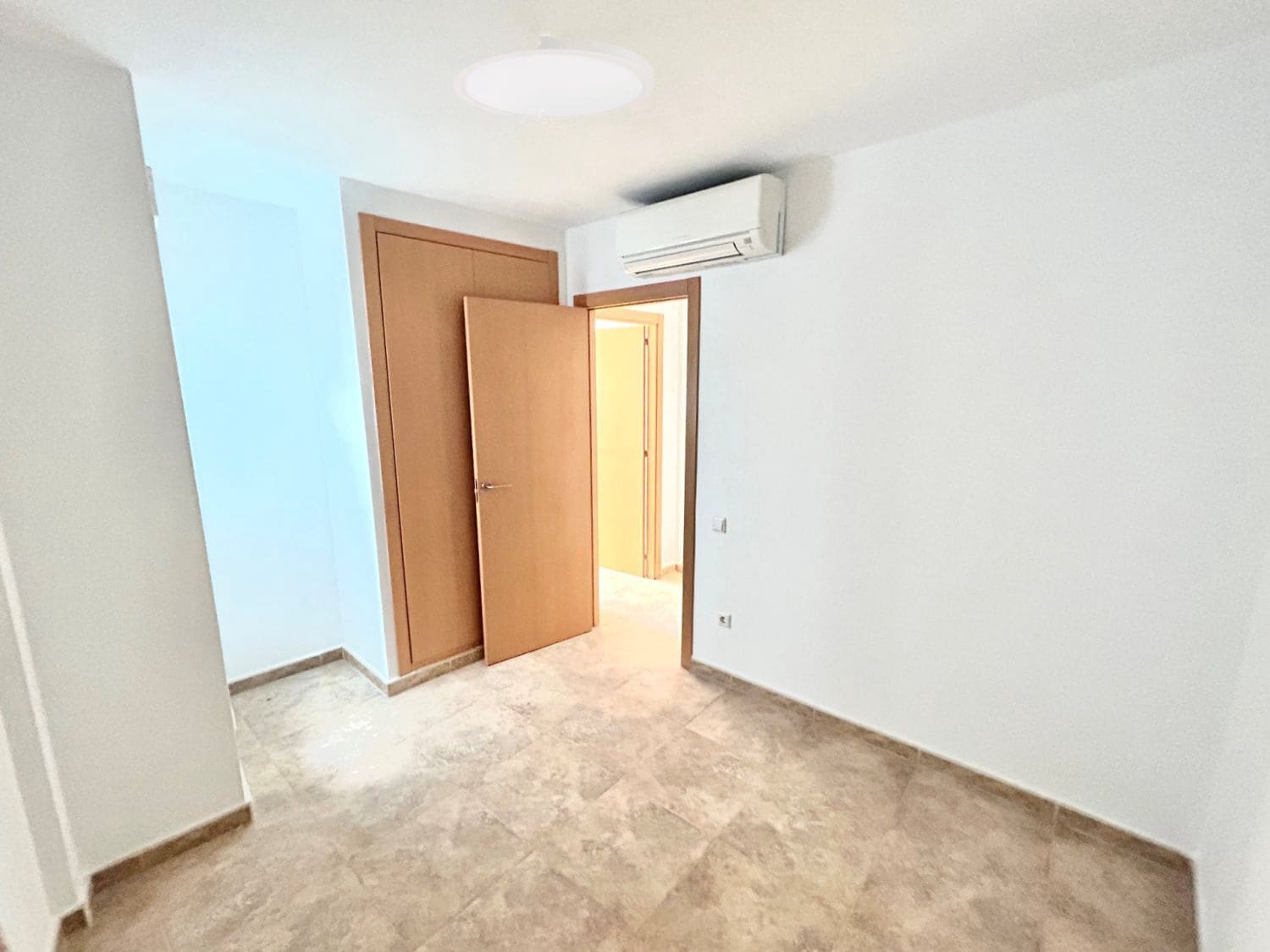 2 slaapkamer Flat te huur in Castello de la Plana met garage - € 780 (Ref: 9075344)