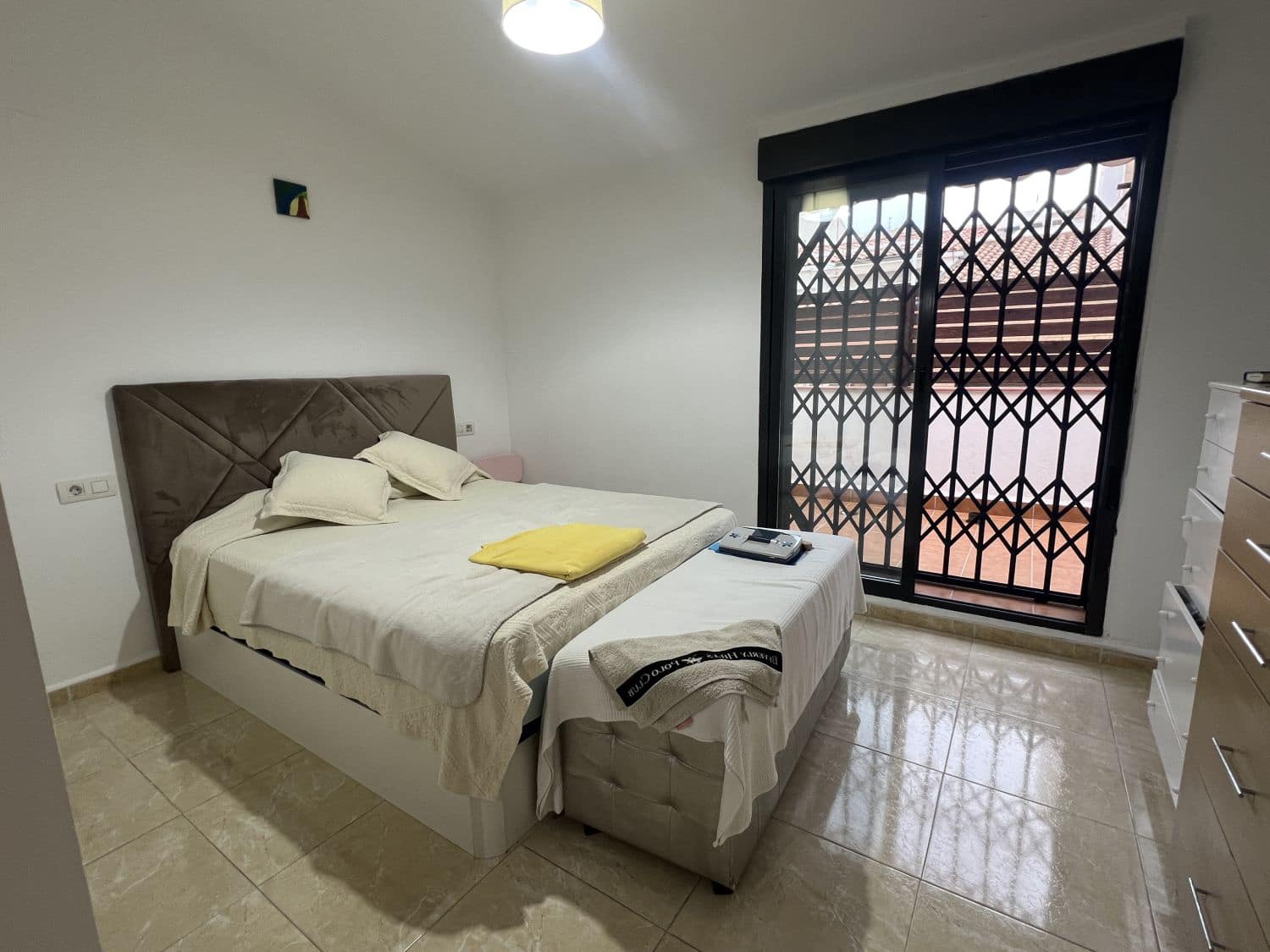 2 bedroom Apartment for sale in Castello de la Plana - € 220,000 (Ref: 9091949)