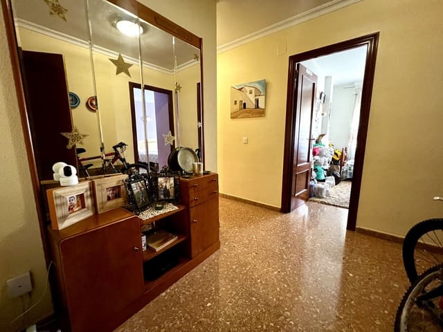 4 soveværelse Lejlighed til salg i L'Alcora med garage - € 105.000 (Ref: 9099375)
