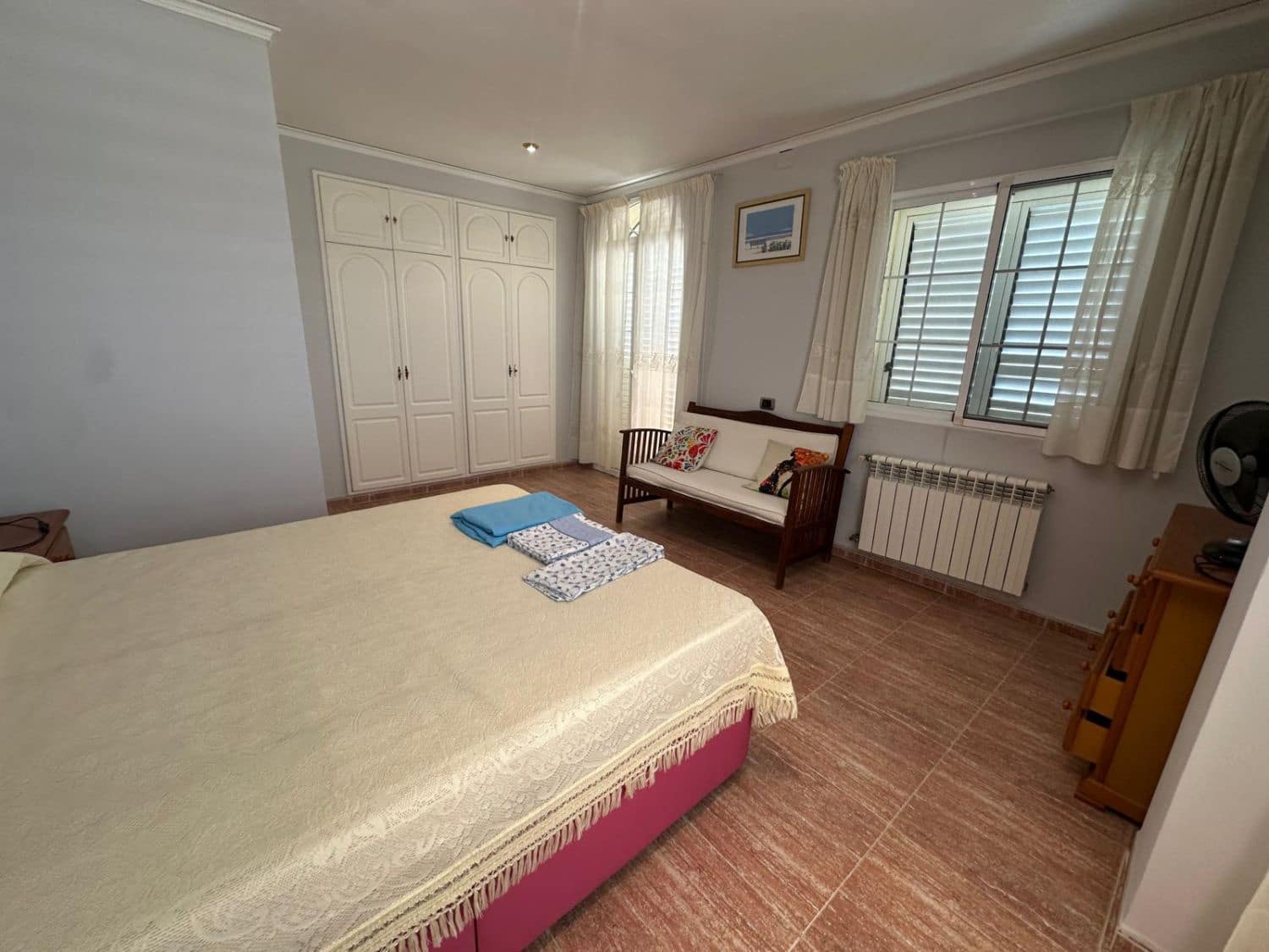 7 soveværelse Rækkehus til salg i Castello de la Plana med garage - € 950.000 (Ref: 9099376)