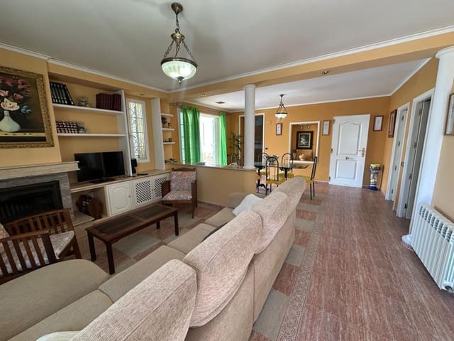 7 makuuhuone Rivitalo myytävänä paikassa Castelló de la Plana mukana 
autotalli - 950 000 € (Ref: 9099376)