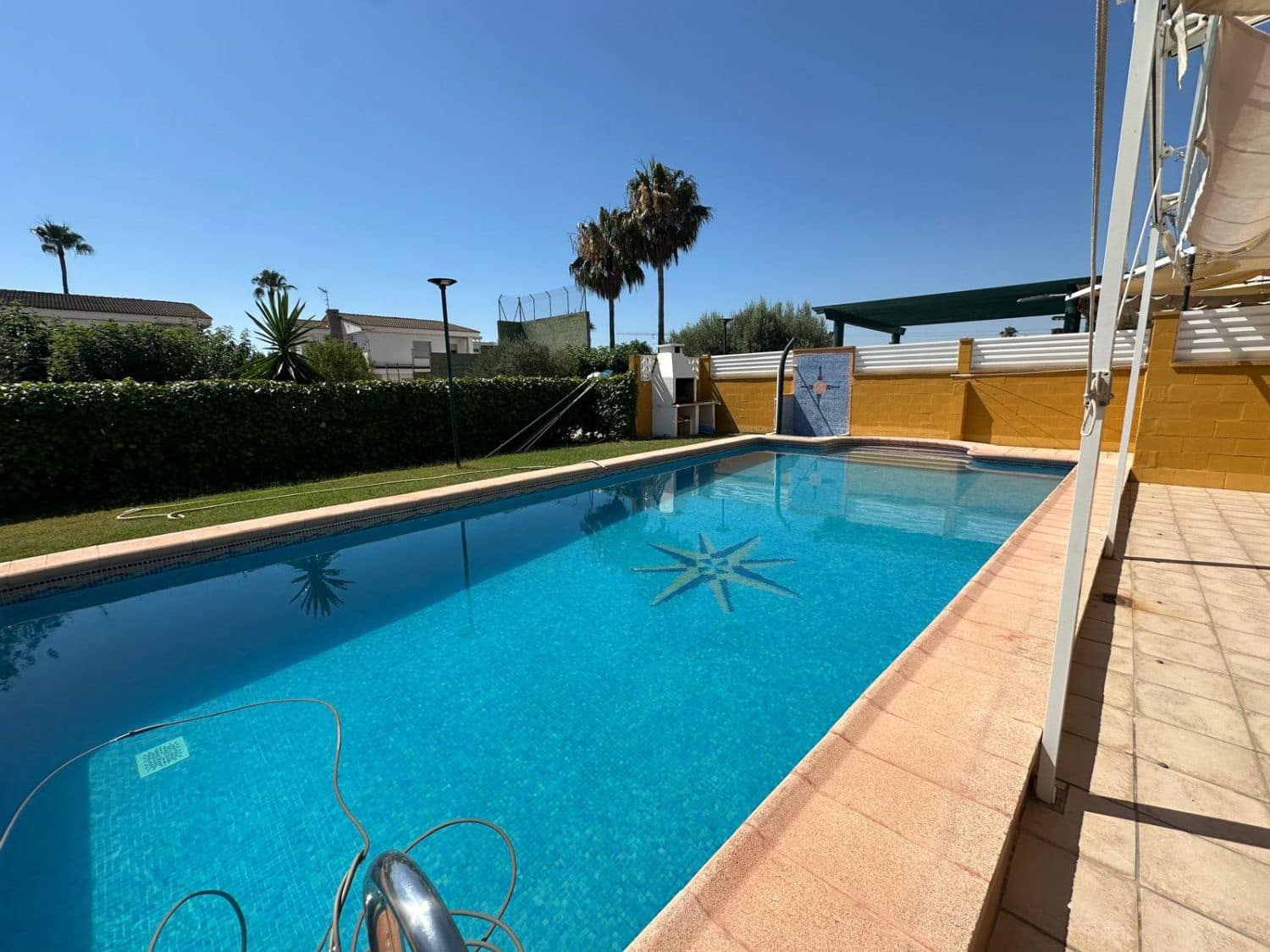 7 soveværelse Rækkehus til salg i Castello de la Plana med garage - € 950.000 (Ref: 9099376)