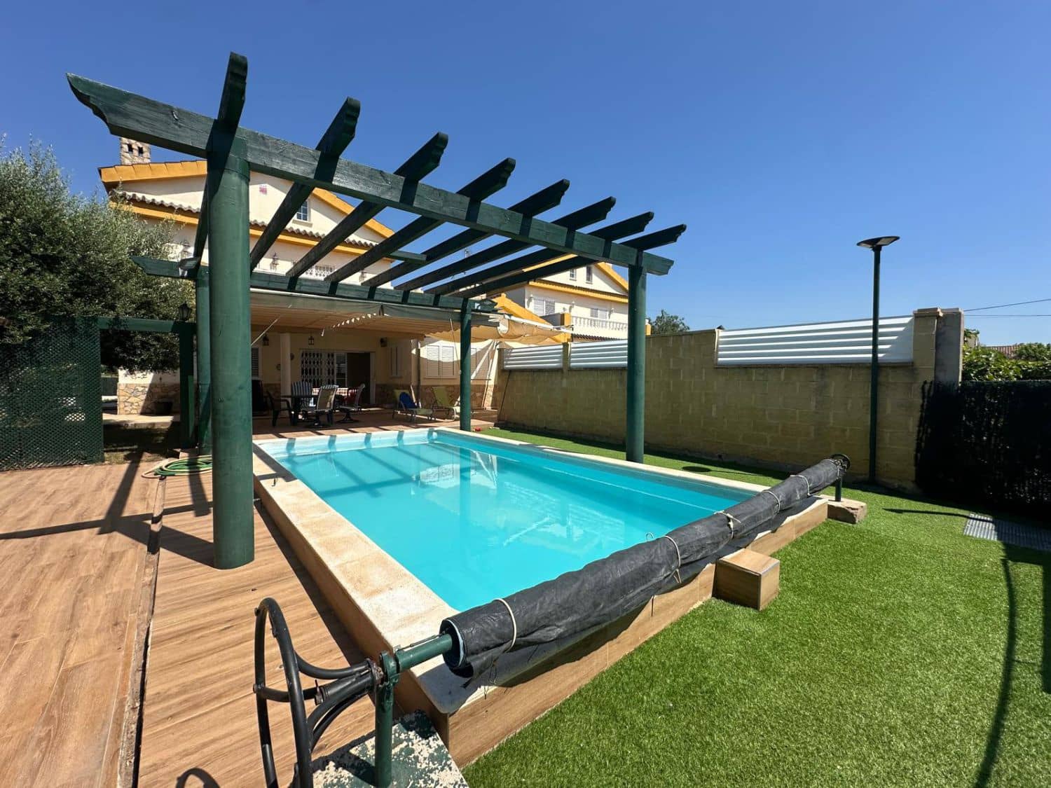 7 soveværelse Rækkehus til salg i Castello de la Plana med garage - € 950.000 (Ref: 9099376)