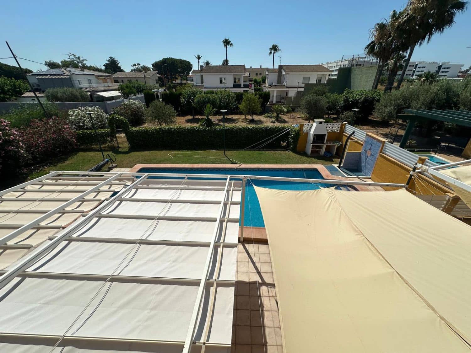 7 soveværelse Rækkehus til salg i Castello de la Plana med garage - € 950.000 (Ref: 9099376)