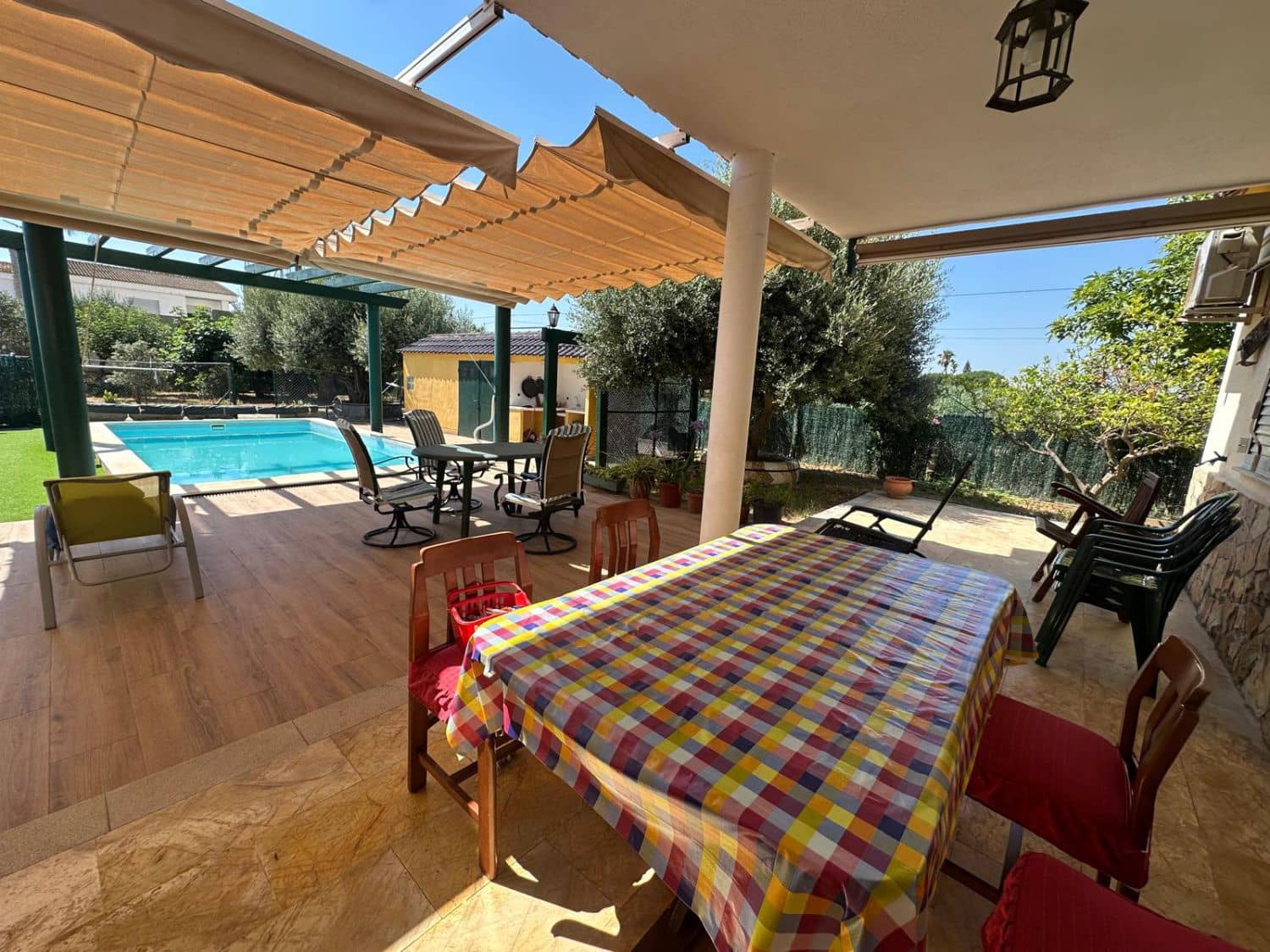 7 soveværelse Rækkehus til salg i Castello de la Plana med garage - € 950.000 (Ref: 9099376)