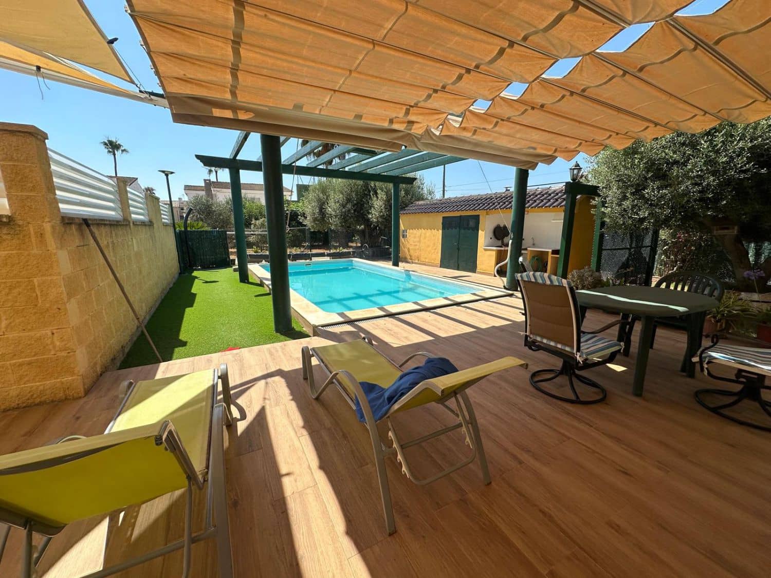 7 soveværelse Rækkehus til salg i Castello de la Plana med garage - € 950.000 (Ref: 9099376)