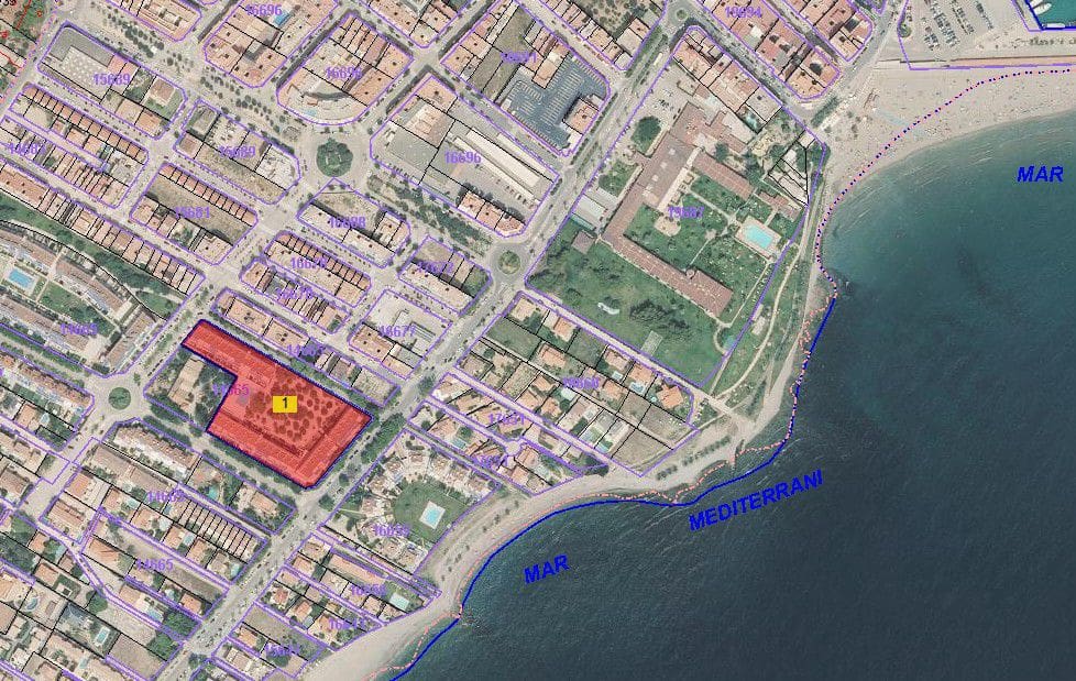 Kaupallinen myytävänä paikassa Benicarlo - 450 000 € (Ref: 9134729)