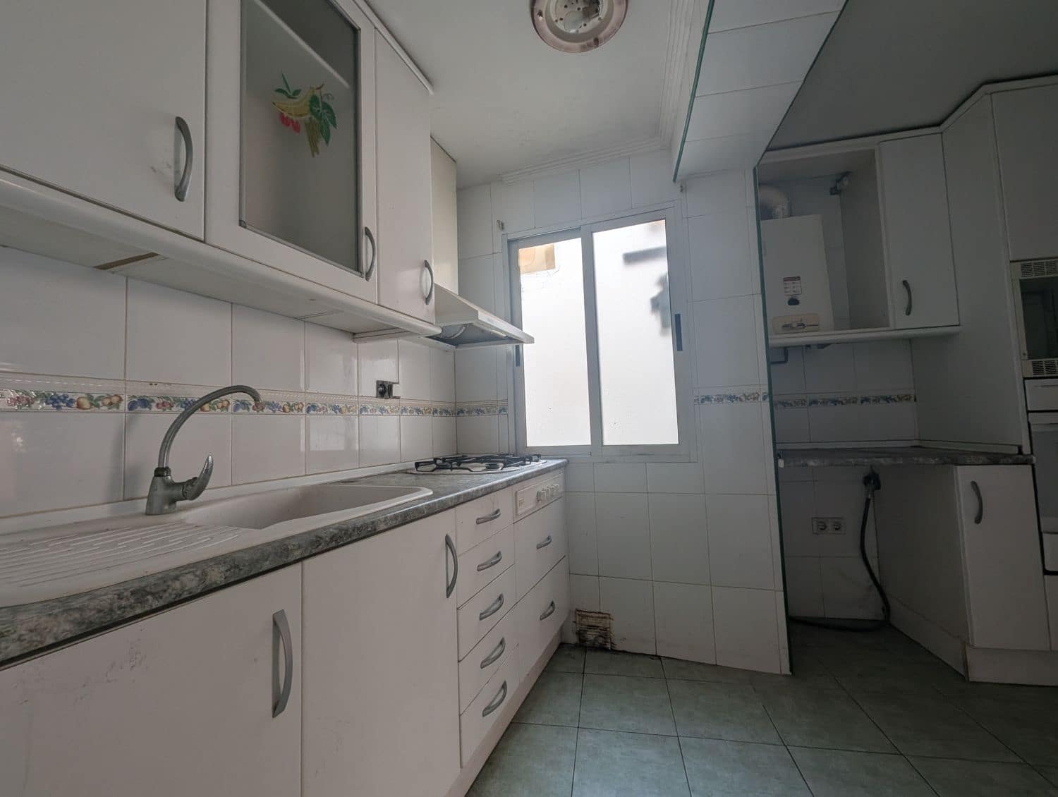 3 soveværelse Lejlighed til salg i Castello de la Plana - € 95.000 (Ref: 9137413)