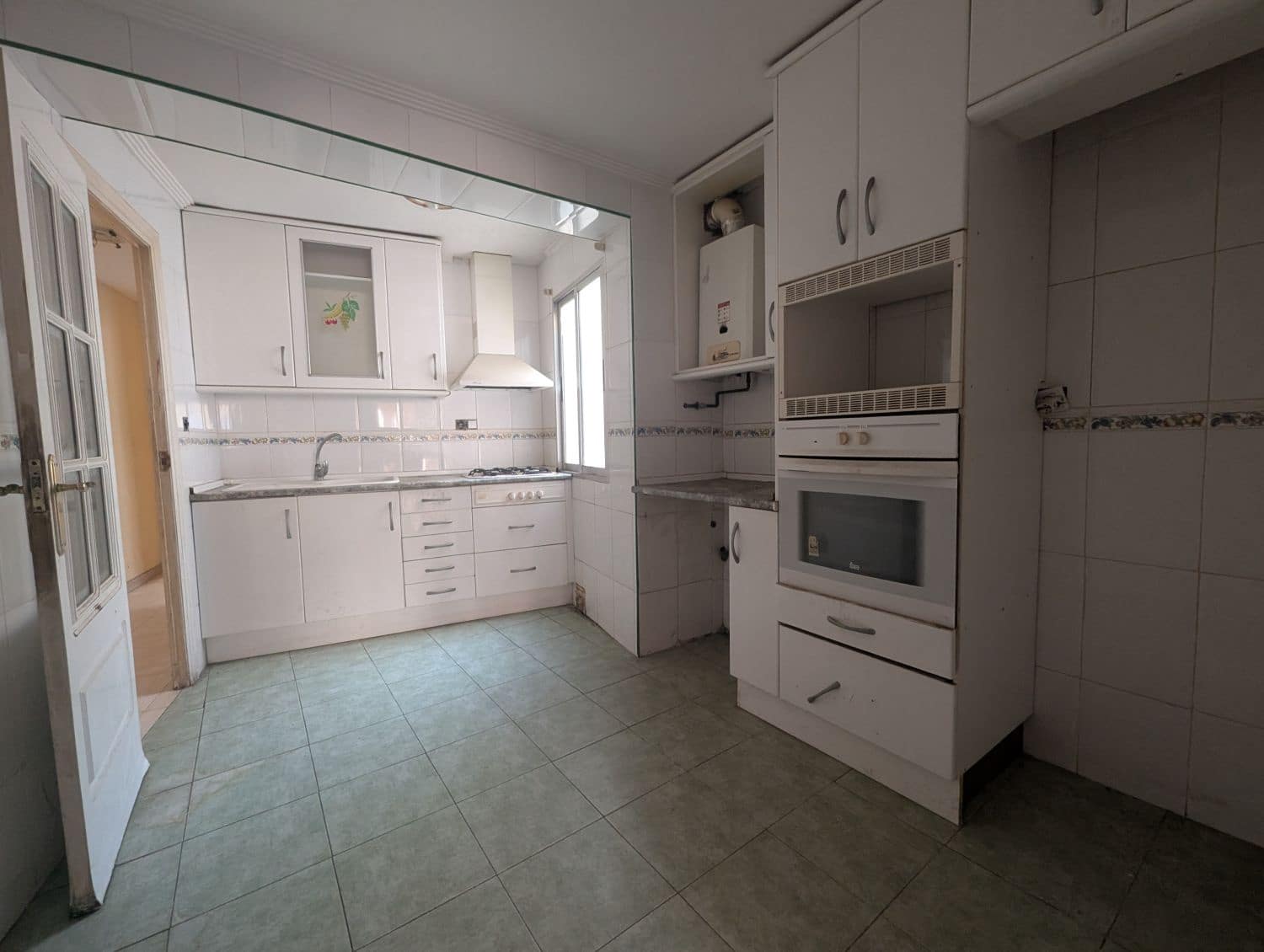 3 soveværelse Lejlighed til salg i Castello de la Plana - € 95.000 (Ref: 9137413)