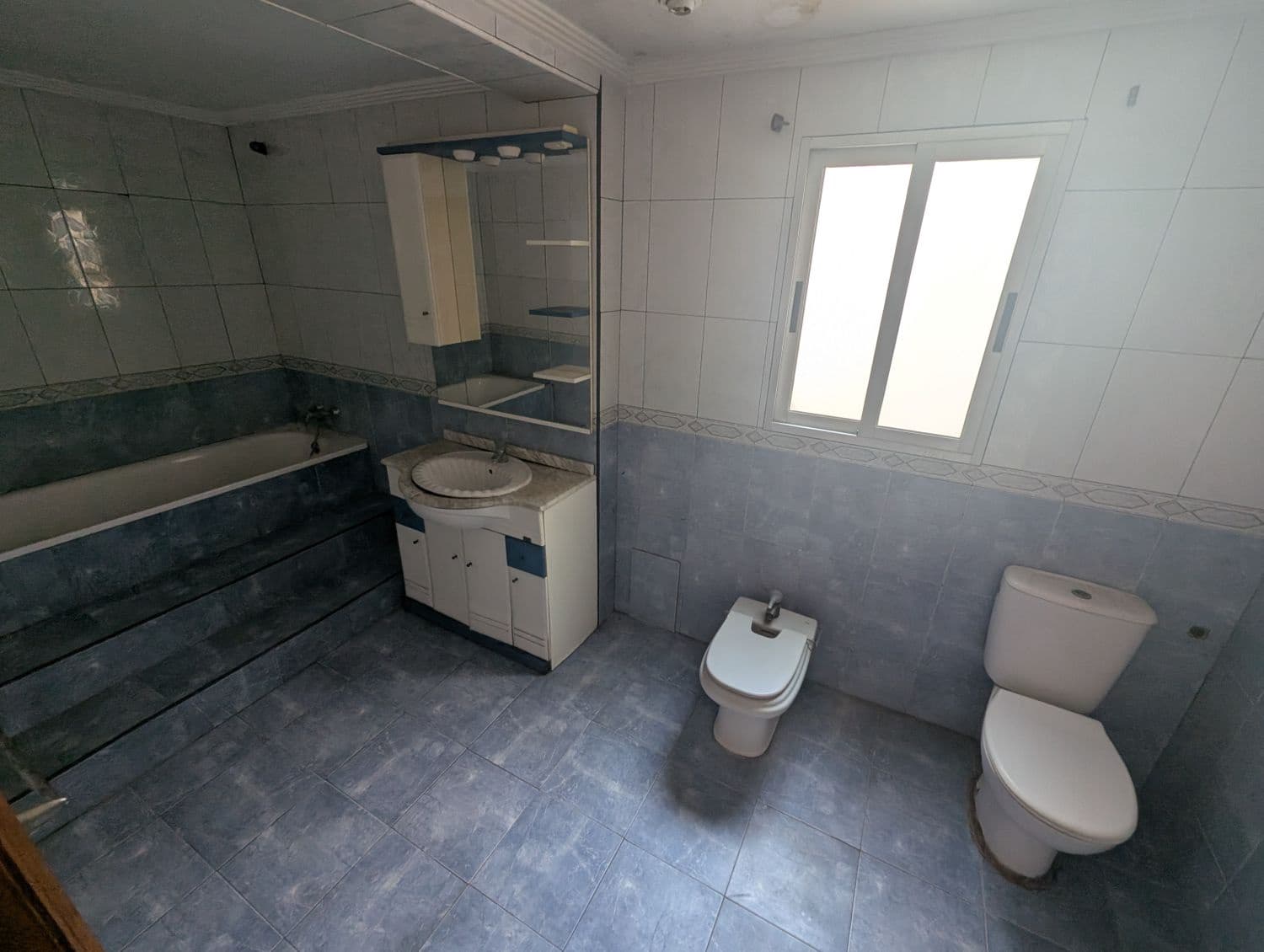 3 soveværelse Lejlighed til salg i Castello de la Plana - € 95.000 (Ref: 9137413)