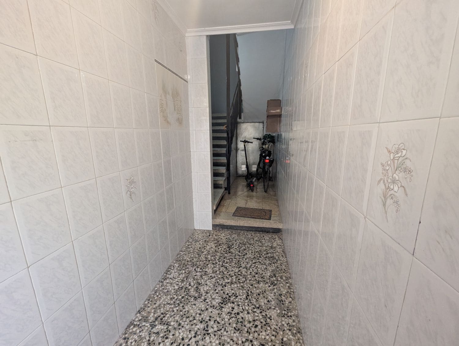 3 soveværelse Lejlighed til salg i Castello de la Plana - € 95.000 (Ref: 9137413)