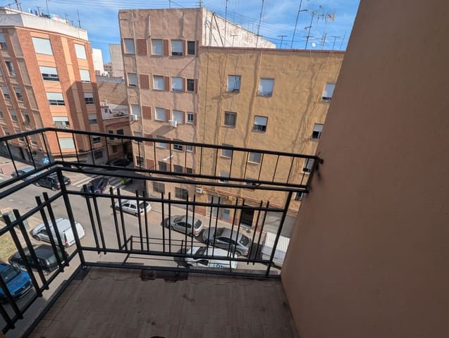 3 soveværelse Lejlighed til salg i Castelló de la Plana - € 95.000 (Ref: 9137413)