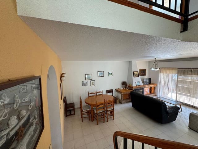 5 makuuhuone Paritalo myytävänä paikassa Moncofa mukana 
autotalli - 237 000 € (Ref: 9171833)