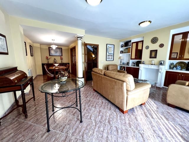 5 bedroom Townhouse for sale in Burriana / Borriana - € 319,000 (Ref: 9189216)