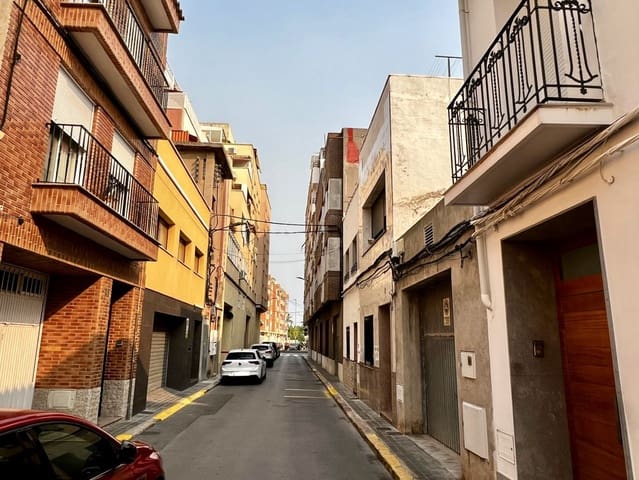 5 bedroom Townhouse for sale in Burriana / Borriana - € 319,000 (Ref: 9189216)