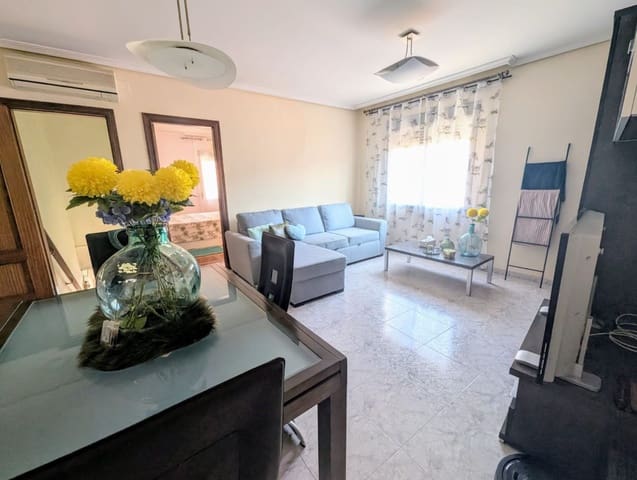 6 bedroom Townhouse for sale in L'Alcora with garage - € 129,800 (Ref: 9189218)