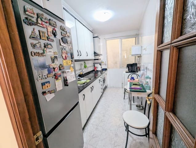 6 bedroom Townhouse for sale in L'Alcora with garage - € 129,800 (Ref: 9189218)