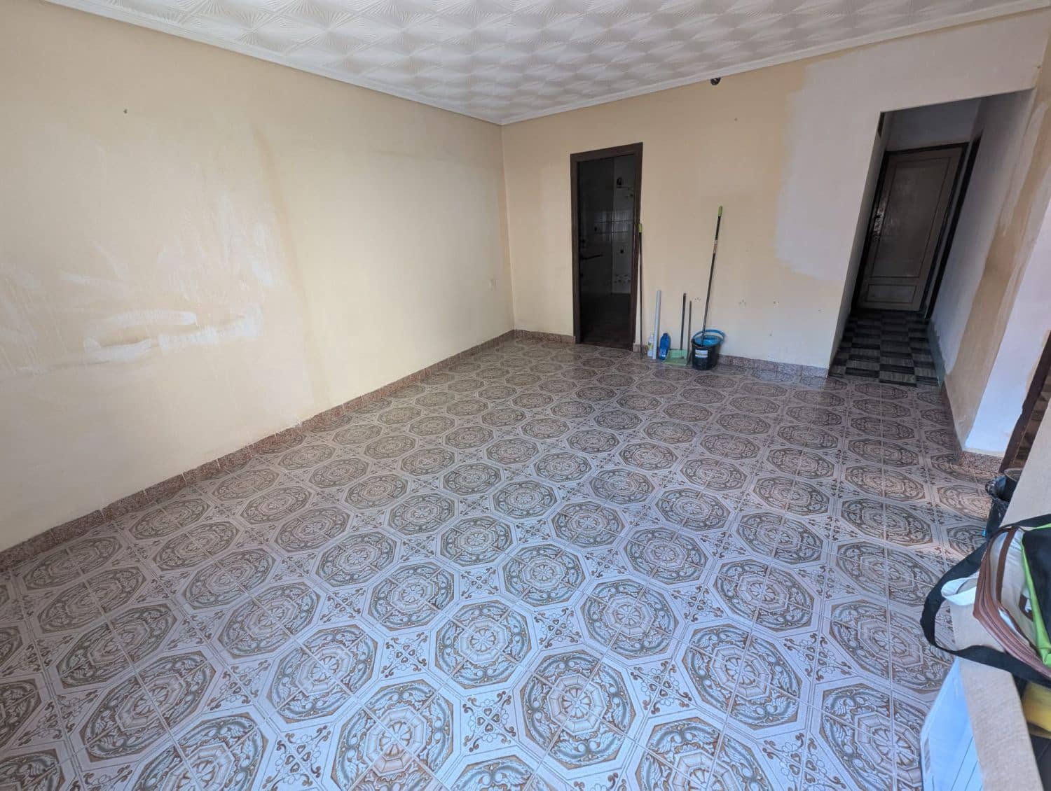 6 soveværelse Byhus til salg i L'Alcora med garage - € 129.800 (Ref: 9189218)