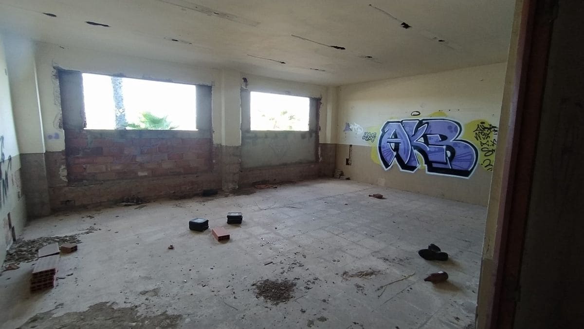 Villa til salg i Burriana / Borriana - € 120.000 (Ref: 9196298)