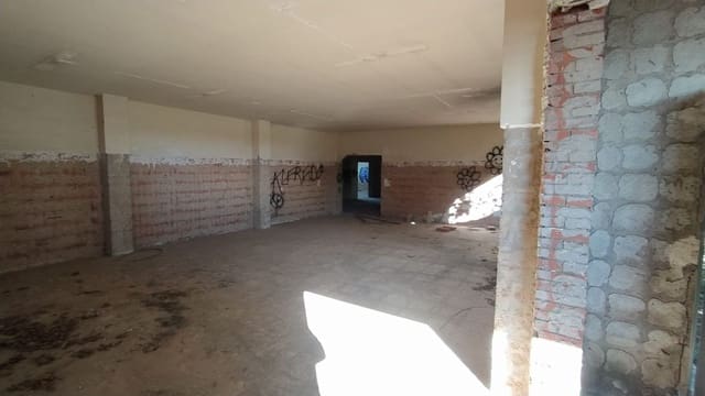 Villa for sale in Burriana / Borriana - € 120,000 (Ref: 9196298)