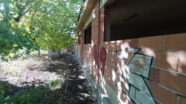 Villa for sale in Burriana / Borriana - € 120,000 (Ref: 9196298)