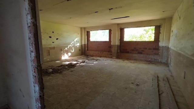 Villa for sale in Burriana / Borriana - € 120,000 (Ref: 9196298)