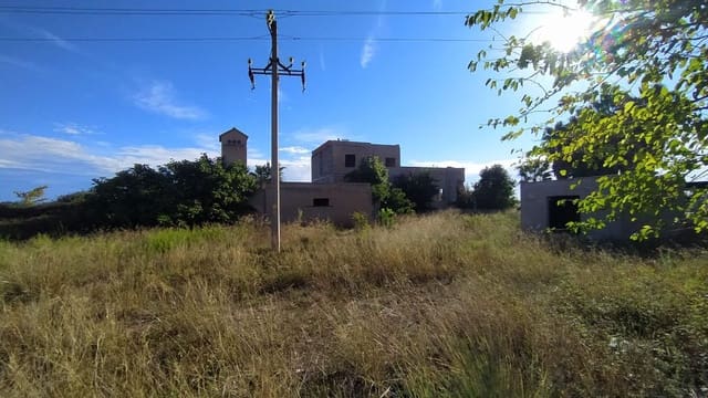 Villa for sale in Burriana / Borriana - € 90,000 (Ref: 9196299)